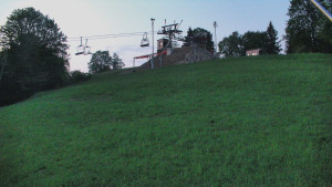 Skiareál Karolinka - Otočná kamera na sjezdovce - 25.5.2026 v 04:20 Skiareál Karolinka - Otočná kamera na sjezdovce - 25.5.2026 v 04:20