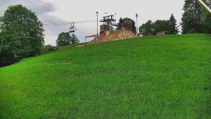 Skiareál Karolinka - Otočná kamera na sjezdovce - 30.5.2026 v 08:20 Skiareál Karolinka - Otočná kamera na sjezdovce - 30.5.2026 v 08:20