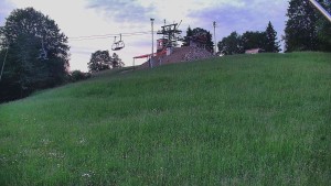 Skiareál Karolinka - Otočná kamera na sjezdovce - 9.6.2026 v 04:25 Skiareál Karolinka - Otočná kamera na sjezdovce - 9.6.2026 v 04:25