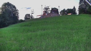 Skiareál Karolinka - Otočná kamera na sjezdovce - 9.6.2026 v 05:15 Skiareál Karolinka - Otočná kamera na sjezdovce - 9.6.2026 v 05:15