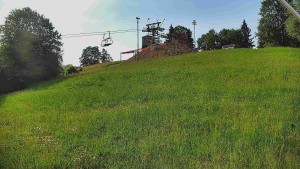 Skiareál Karolinka - Otočná kamera na sjezdovce - 9.6.2026 v 08:20 Skiareál Karolinka - Otočná kamera na sjezdovce - 9.6.2026 v 08:20