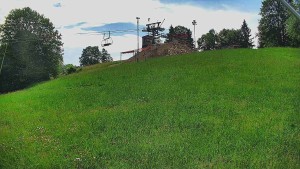 Skiareál Karolinka - Otočná kamera na sjezdovce - 9.6.2026 v 10:35 Skiareál Karolinka - Otočná kamera na sjezdovce - 9.6.2026 v 10:35