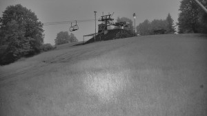 Skiareál Karolinka - Otočná kamera na sjezdovce - 13.6.2026 v 04:10 Skiareál Karolinka - Otočná kamera na sjezdovce - 13.6.2026 v 04:10