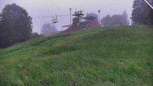 Skiareál Karolinka - Otočná kamera na sjezdovce - 13.6.2026 v 05:40 Skiareál Karolinka - Otočná kamera na sjezdovce - 13.6.2026 v 05:40