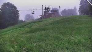 Skiareál Karolinka - Otočná kamera na sjezdovce - 13.6.2026 v 05:45 Skiareál Karolinka - Otočná kamera na sjezdovce - 13.6.2026 v 05:45