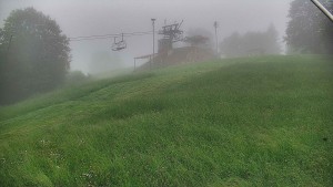Skiareál Karolinka - Otočná kamera na sjezdovce - 13.6.2026 v 07:10 Skiareál Karolinka - Otočná kamera na sjezdovce - 13.6.2026 v 07:10