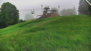 Skiareál Karolinka - Otočná kamera na sjezdovce - 13.6.2026 v 08:20 Skiareál Karolinka - Otočná kamera na sjezdovce - 13.6.2026 v 08:20