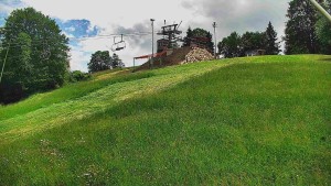 Skiareál Karolinka - Otočná kamera na sjezdovce - 13.6.2026 v 12:20 Skiareál Karolinka - Otočná kamera na sjezdovce - 13.6.2026 v 12:20
