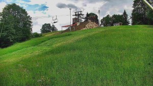 Skiareál Karolinka - Otočná kamera na sjezdovce - 13.6.2026 v 14:05 Skiareál Karolinka - Otočná kamera na sjezdovce - 13.6.2026 v 14:05