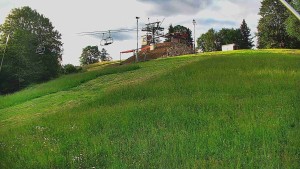 Skiareál Karolinka - Otočná kamera na sjezdovce - 16.6.2026 v 05:55 Skiareál Karolinka - Otočná kamera na sjezdovce - 16.6.2026 v 05:55