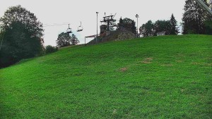 Skiareál Karolinka - Otočná kamera na sjezdovce - 31.7.2026 v 08:55 Skiareál Karolinka - Otočná kamera na sjezdovce - 31.7.2026 v 08:55