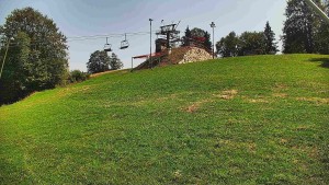 Skiareál Karolinka - Otočná kamera na sjezdovce - 31.7.2026 v 13:10 Skiareál Karolinka - Otočná kamera na sjezdovce - 31.7.2026 v 13:10