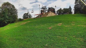 Skiareál Karolinka - Otočná kamera na sjezdovce - 1.8.2026 v 14:55 Skiareál Karolinka - Otočná kamera na sjezdovce - 1.8.2026 v 14:55