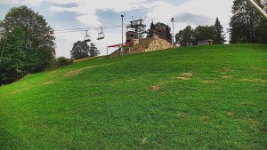 Skiareál Karolinka - Otočná kamera na sjezdovce - 1.8.2026 v 15:55 Skiareál Karolinka - Otočná kamera na sjezdovce - 1.8.2026 v 15:55