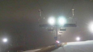 Ski Karlov - areál Karlov - Vyhlídková - 21.3.2023 v 19:01