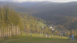 Ski Karlov - areál Karlov - Sjezdovky V Javořinách a Rodinná - 19.4.2024 v 07:01 Ski Karlov - areál Karlov - Sjezdovky V Javořinách a Rodinná - 19.4.2024 v 07:01