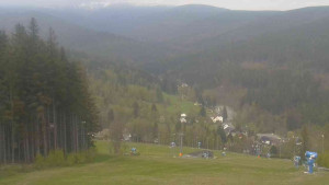 Ski Karlov - areál Karlov - Sjezdovky V Javořinách a Rodinná - 19.4.2024 v 13:01 Ski Karlov - areál Karlov - Sjezdovky V Javořinách a Rodinná - 19.4.2024 v 13:01
