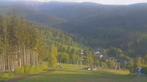 Ski Karlov - areál Karlov - Sjezdovky V Javořinách a Rodinná - 21.5.2025 v 06:01 Ski Karlov - areál Karlov - Sjezdovky V Javořinách a Rodinná - 21.5.2025 v 06:01