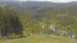 Ski Karlov - areál Karlov - Sjezdovky V Javořinách a Rodinná - 21.5.2025 v 13:01 Ski Karlov - areál Karlov - Sjezdovky V Javořinách a Rodinná - 21.5.2025 v 13:01