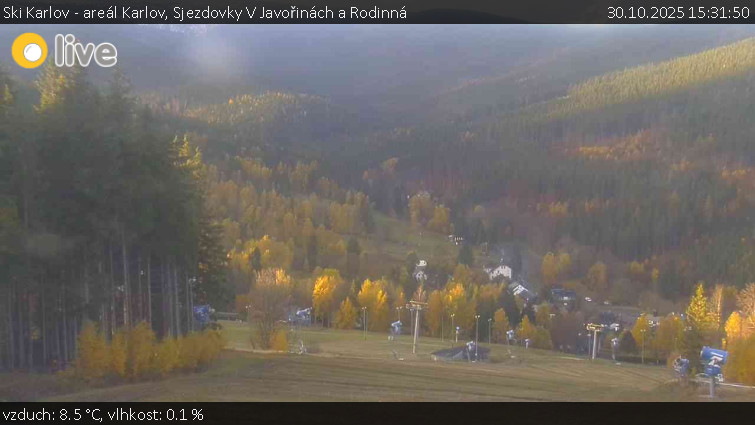 Ski Karlov - areál Karlov - Sjezdovky V Javořinách a Rodinná - 30.10.2025 v 15:31 Ski Karlov - areál Karlov - Sjezdovky V Javořinách a Rodinná - 30.10.2025 v 15:31