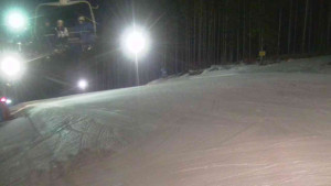 Ski Karlov - areál Karlov - Sjezdovka Sportovní - 10.3.2023 v 19:01