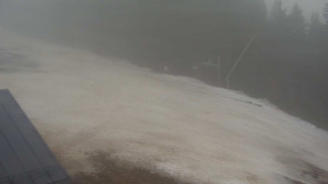 Skiareál Petříkov - Pohled do údolí - 10.2.2024 v 09:32