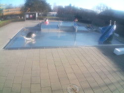 Dětstký venkovní bazén