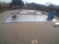 Dětstký venkovní bazén