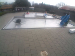 Dětstký venkovní bazén