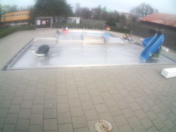 Dětstký venkovní bazén