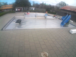 Dětstký venkovní bazén