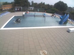 Children's outdoor swimming pool