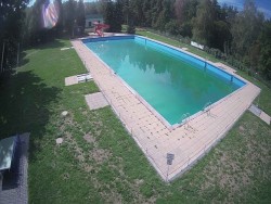 Großer Swimmingpool