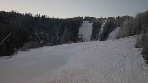 Ski areál SEVERKA v Dolní Lomné - Sjezdovka SEVERKA - 4.3.2023 v 06:00