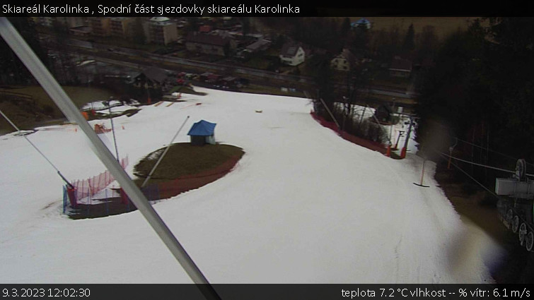 Skiareál Karolinka  - Spodní část sjezdovky skiareálu Karolinka - 9.3.2023 v 12:02