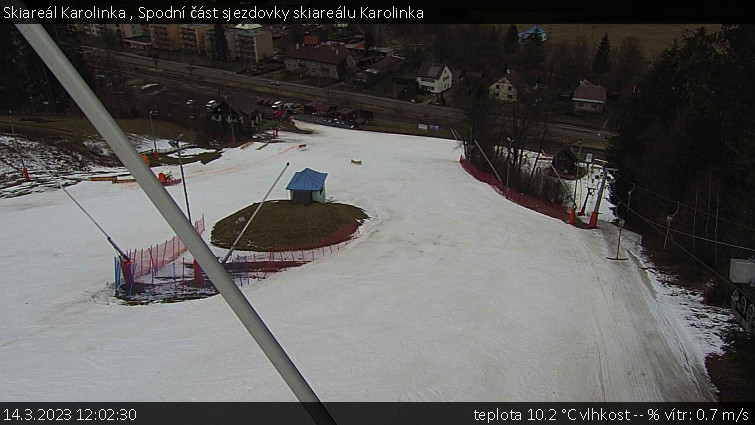 Skiareál Karolinka  - Spodní část sjezdovky skiareálu Karolinka - 14.3.2023 v 12:02