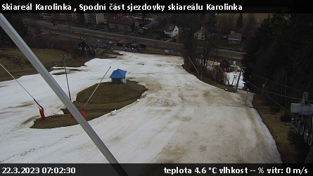 Skiareál Karolinka  - Spodní část sjezdovky skiareálu Karolinka - 22.3.2023 v 07:02