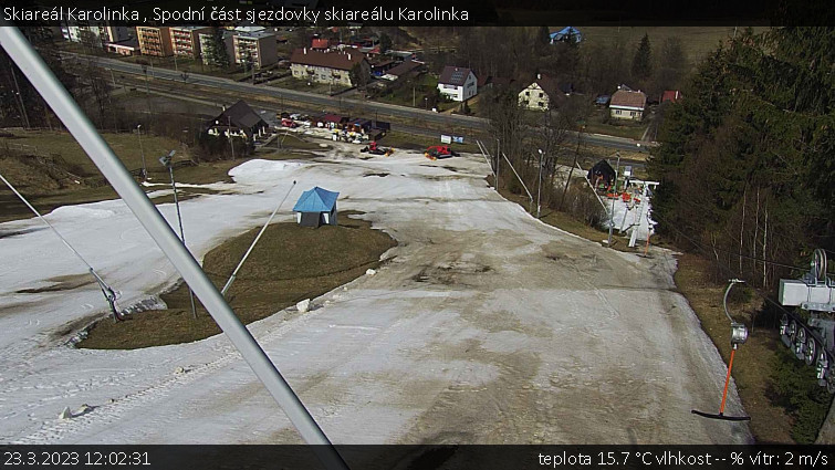 Skiareál Karolinka  - Spodní část sjezdovky skiareálu Karolinka - 23.3.2023 v 12:02