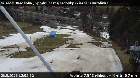 Skiareál Karolinka  - Spodní část sjezdovky skiareálu Karolinka - 26.3.2023 v 12:02