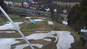 Skiareál Karolinka  - Spodní část sjezdovky skiareálu Karolinka - 5.4.2023 v 13:02