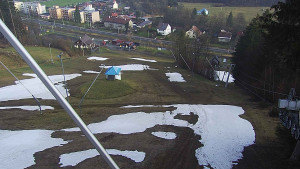 Skiareál Karolinka  - Spodní část sjezdovky skiareálu Karolinka - 9.4.2023 v 08:02
