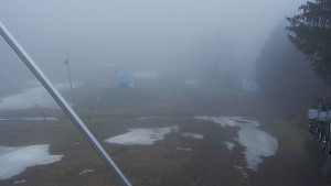Skiareál Karolinka  - Spodní část sjezdovky skiareálu Karolinka - 12.4.2023 v 07:02