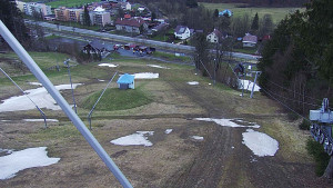 Skiareál Karolinka  - Spodní část sjezdovky skiareálu Karolinka - 13.4.2023 v 07:02