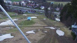 Skiareál Karolinka  - Spodní část sjezdovky skiareálu Karolinka - 13.4.2023 v 09:02
