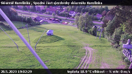 Skiareál Karolinka  - Spodní část sjezdovky skiareálu Karolinka - 28.5.2023 v 19:02