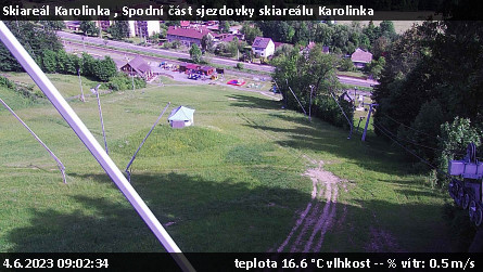 Skiareál Karolinka  - Spodní část sjezdovky skiareálu Karolinka - 4.6.2023 v 09:02