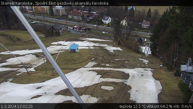 Skiareál Karolinka - Spodní část sjezdovky skiareálu Karolinka - 1.3.2024 v 12:02 Skiareál Karolinka - Spodní část sjezdovky skiareálu Karolinka - 1.3.2024 v 12:02