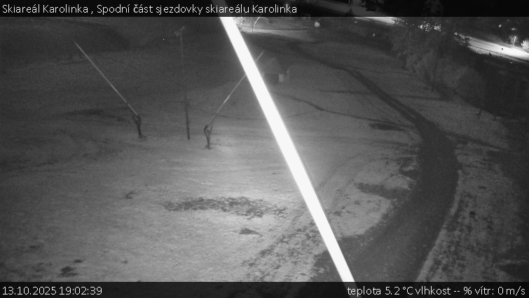 Skiareál Karolinka - Spodní část sjezdovky skiareálu Karolinka - 13.10.2025 v 19:02 Skiareál Karolinka - Spodní část sjezdovky skiareálu Karolinka - 13.10.2025 v 19:02