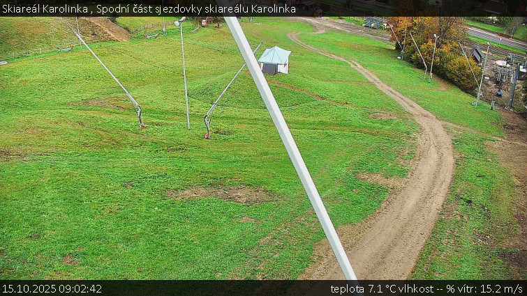 Skiareál Karolinka - Spodní část sjezdovky skiareálu Karolinka - 15.10.2025 v 09:02 Skiareál Karolinka - Spodní část sjezdovky skiareálu Karolinka - 15.10.2025 v 09:02