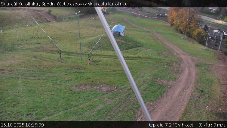 Skiareál Karolinka - Spodní část sjezdovky skiareálu Karolinka - 15.10.2025 v 18:16 Skiareál Karolinka - Spodní část sjezdovky skiareálu Karolinka - 15.10.2025 v 18:16